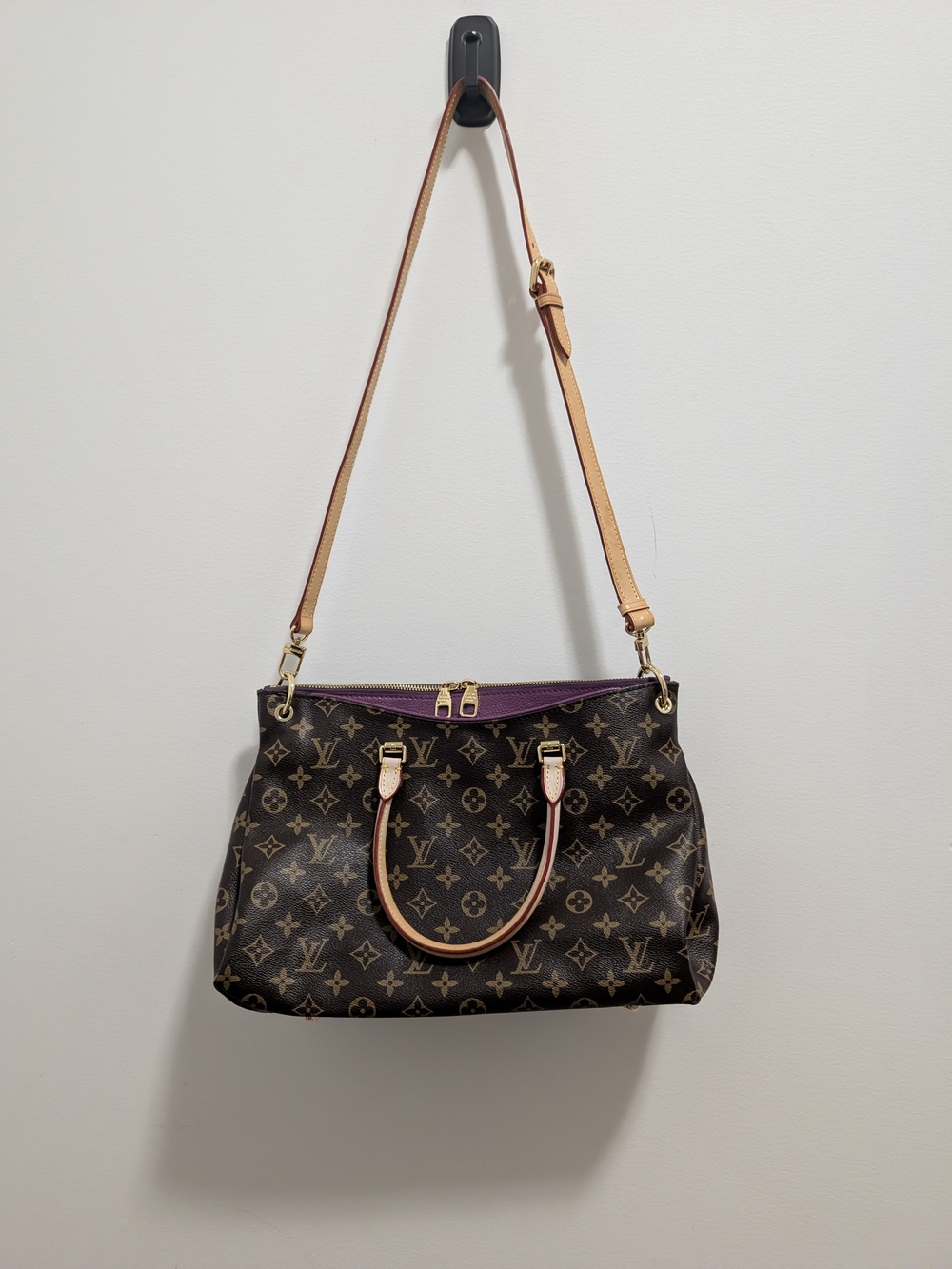 Louis Vuitton Monogram Shoulder Bag in Brown with Purple Lining